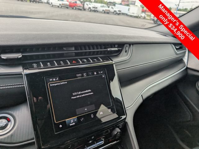 Used 2024 Jeep Grand Cherokee L Altitude AWD/4WD image 20