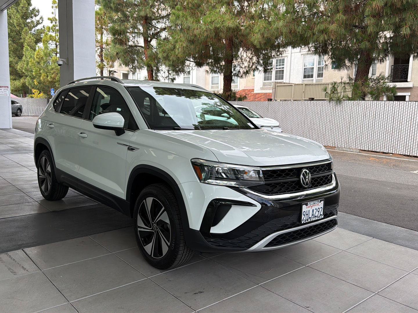 Certified 2023 Volkswagen Taos SE AWD/4WD image 7