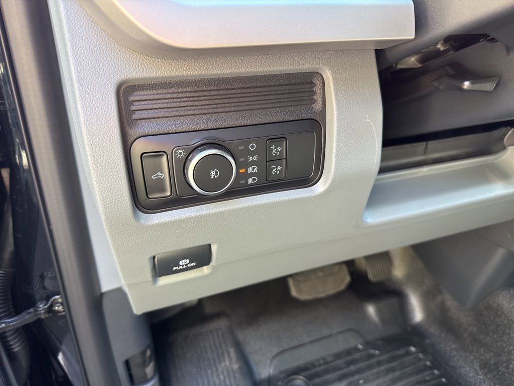 New 2026 Ford F450 XL w/ 360-Degree Camera Package image 16