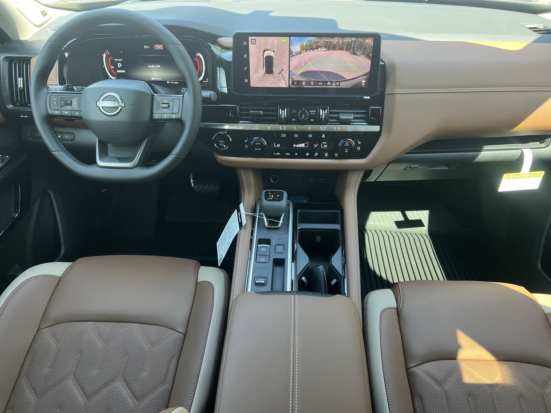 New 2026 Nissan Pathfinder Platinum FWD image 2