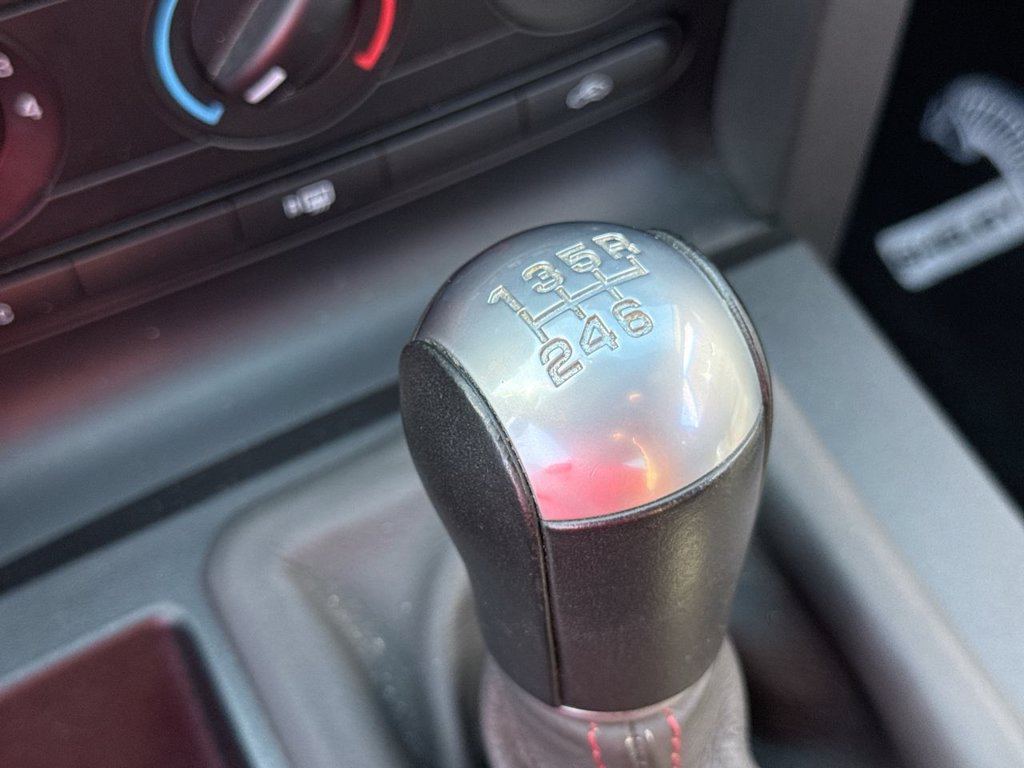 Used 2009 Ford Mustang Shelby GT500 RWD image 19