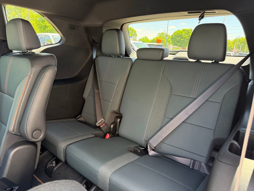Certified 2024 GMC Acadia AT4 AWD/4WD image 15