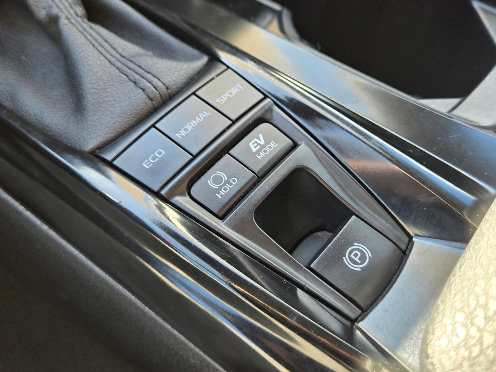 Used 2025 Toyota Camry LE image 24