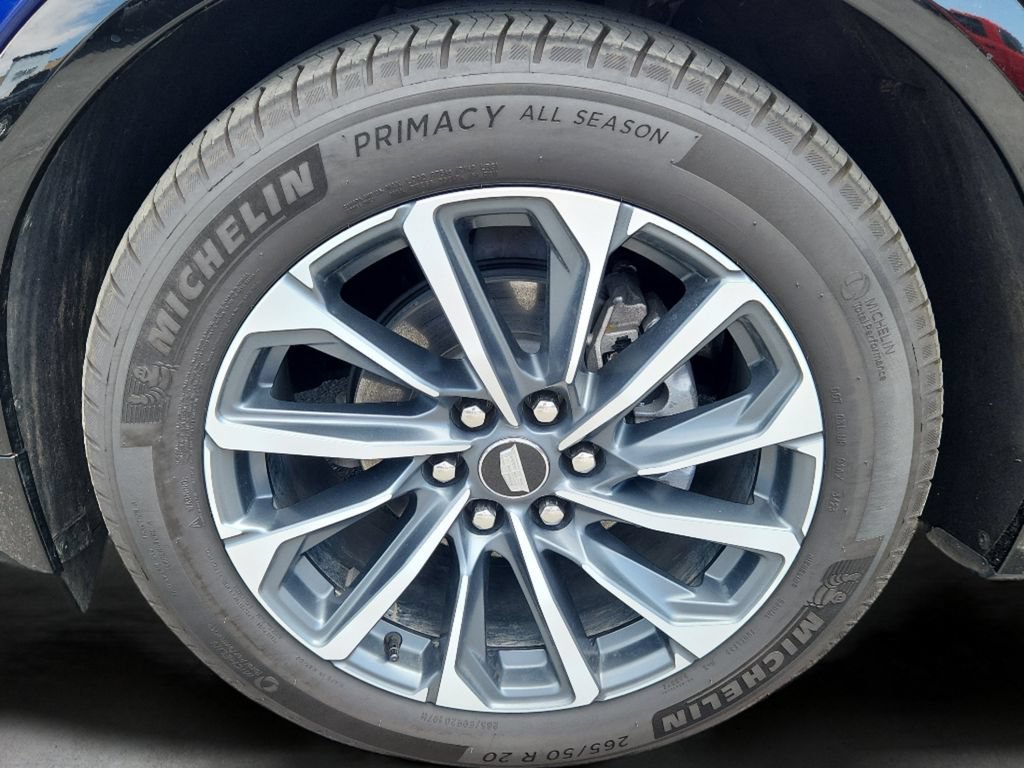 Used 2024 Cadillac Lyriq Sport AWD/4WD image 16