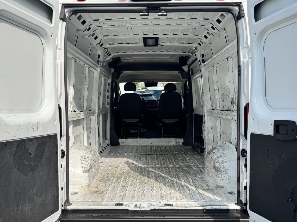 Used 2024 RAM ProMaster 2500 w/ Convenience Group FWD image 16