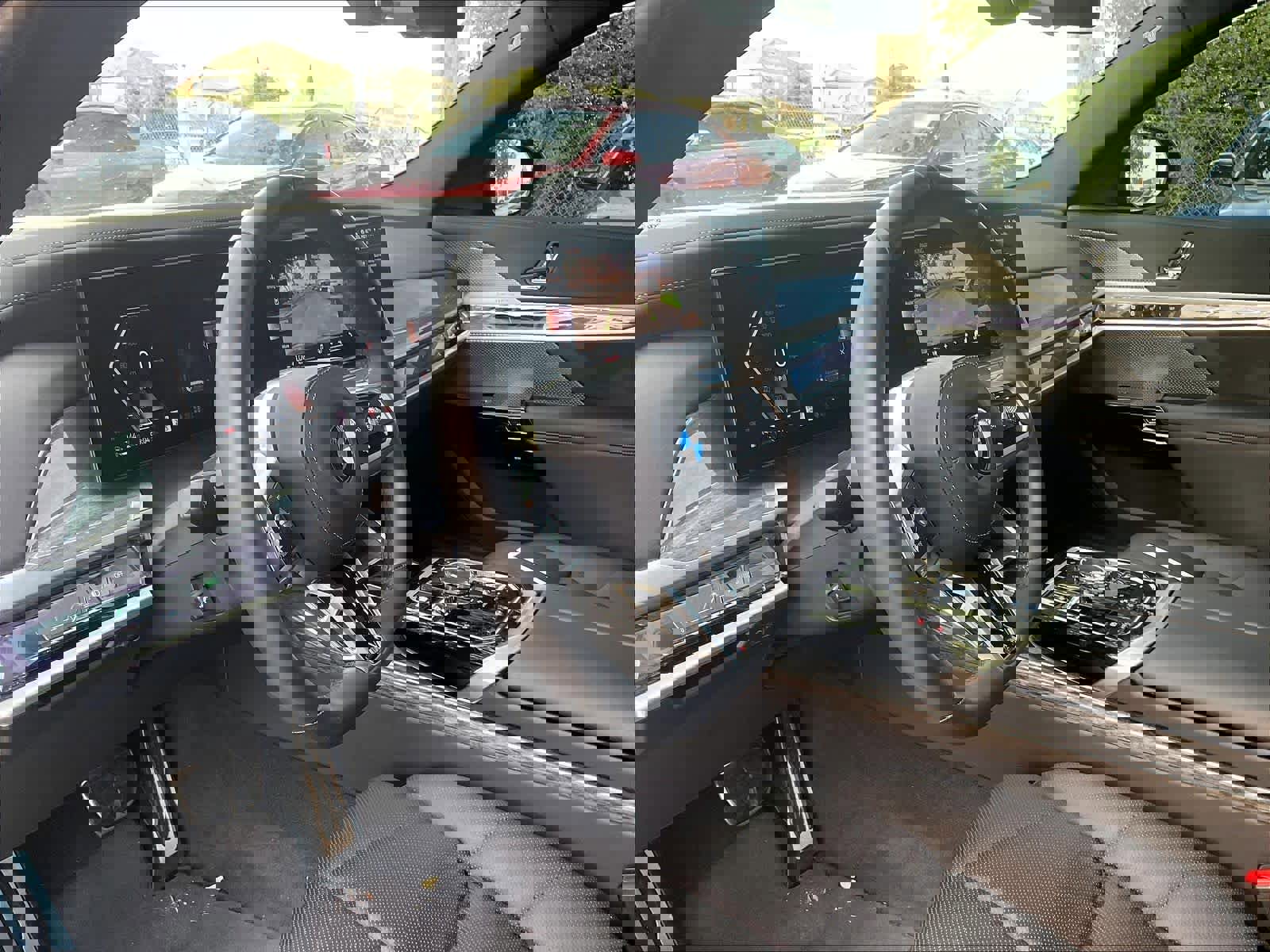 Certified 2023 BMW 740i image 13