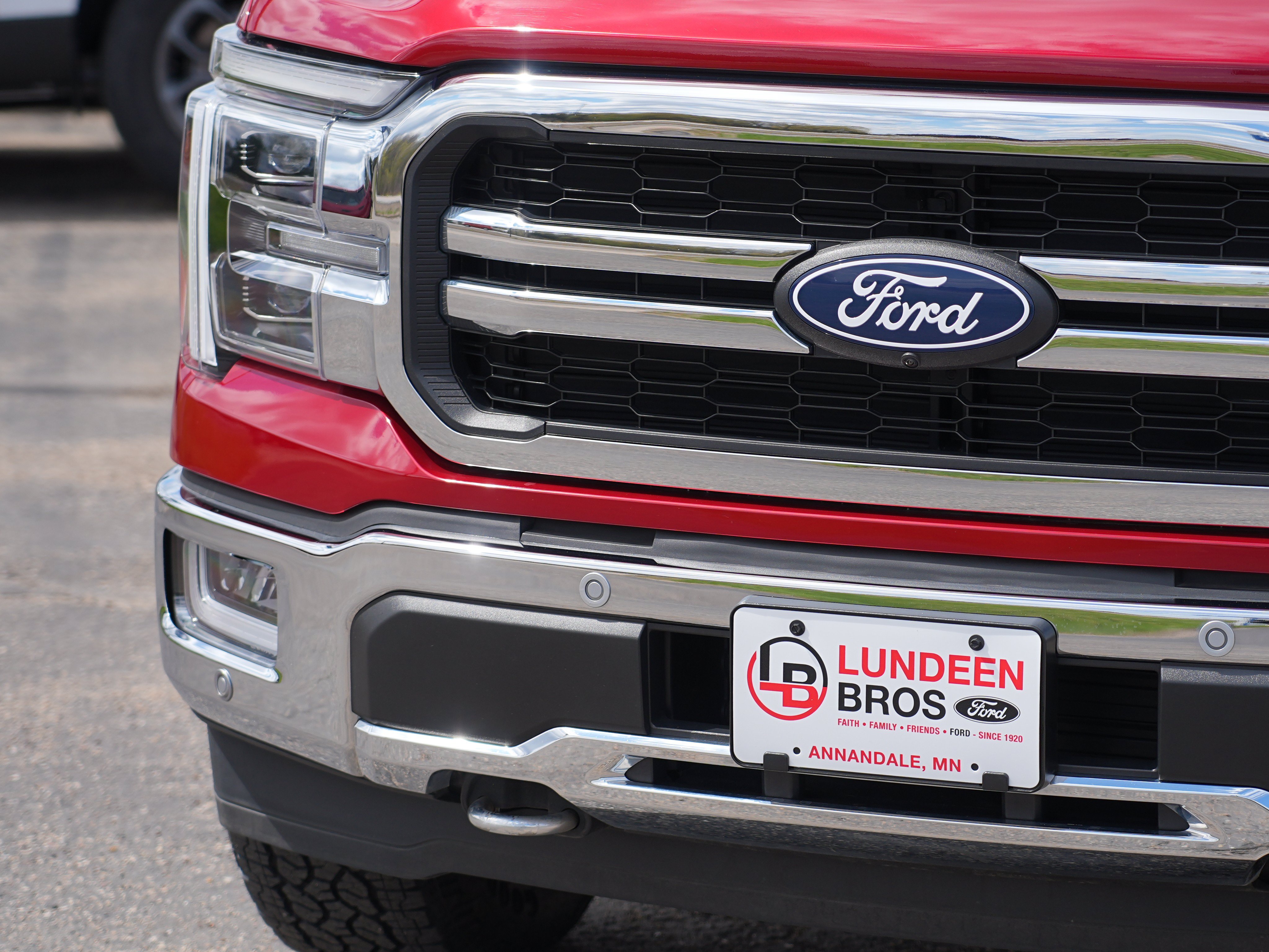 Used 2024 Ford F150 Lariat w/ Equipment Group 502A High AWD/4WD image 11