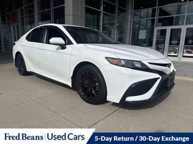 Used 2024 Toyota Camry SE w/ Cold Weather Package image 2