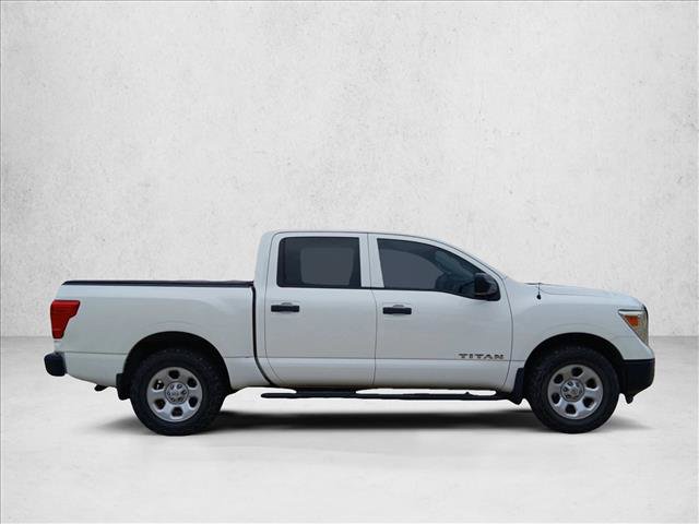 Used 2017 Nissan Titan S AWD/4WD image 4