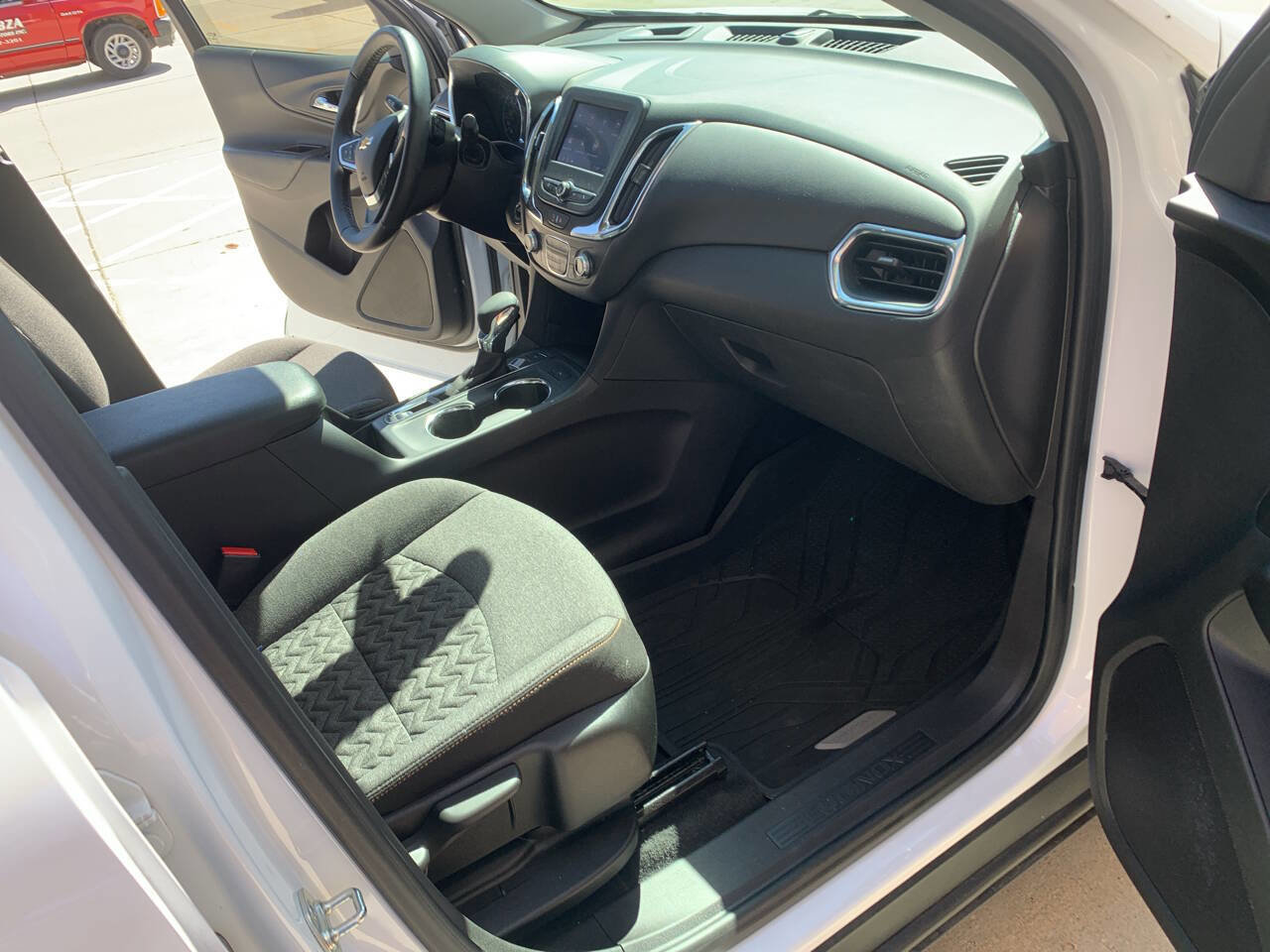 Used 2024 Chevrolet Equinox LT w/ LPO, Floor Liner Package AWD/4WD image 19