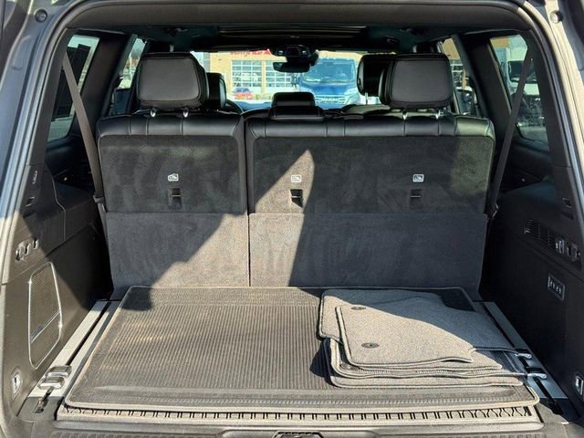 Used 2024 Jeep Wagoneer L Series II w/ Convenience Group I image 7