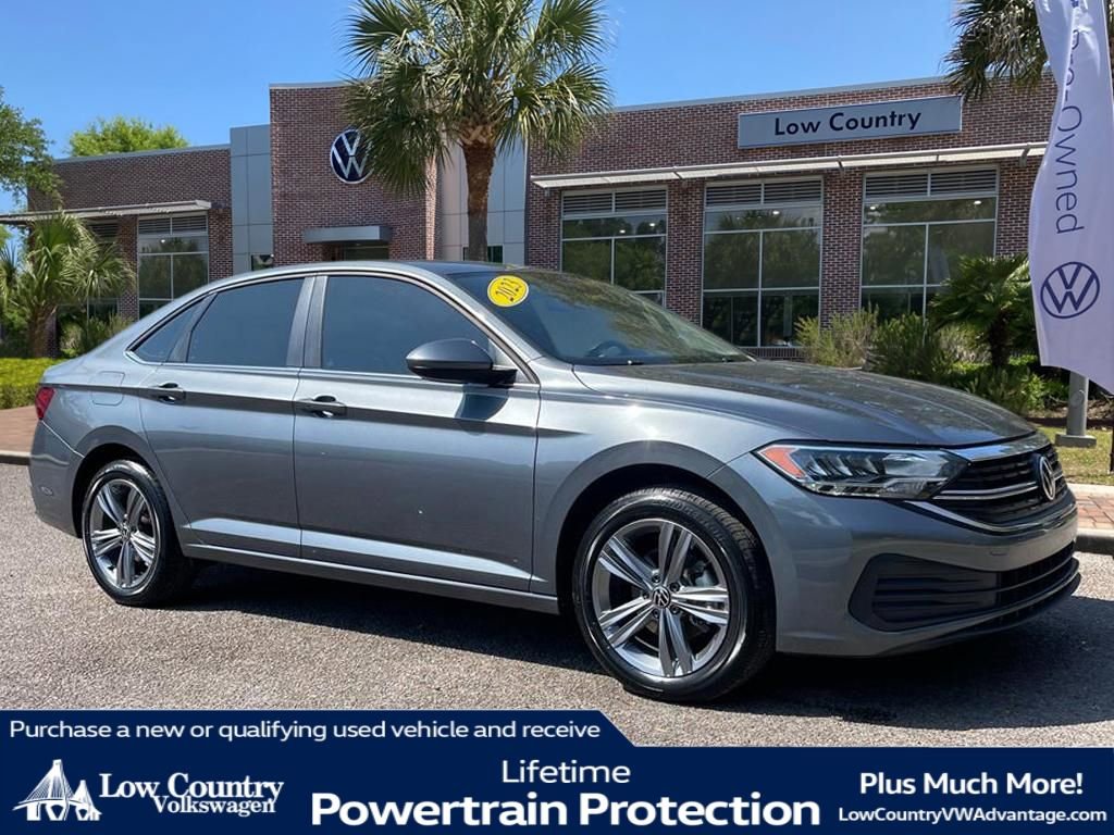 Used 2023 Volkswagen Jetta SE image 1