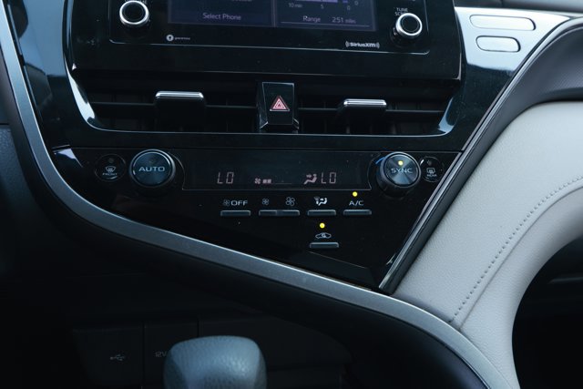 Used 2024 Toyota Camry LE FWD image 18