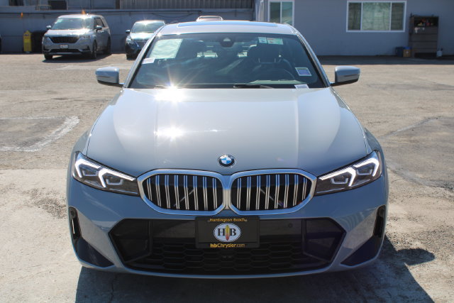 Used 2026 BMW 330i xDrive Sedan AWD/4WD image 2