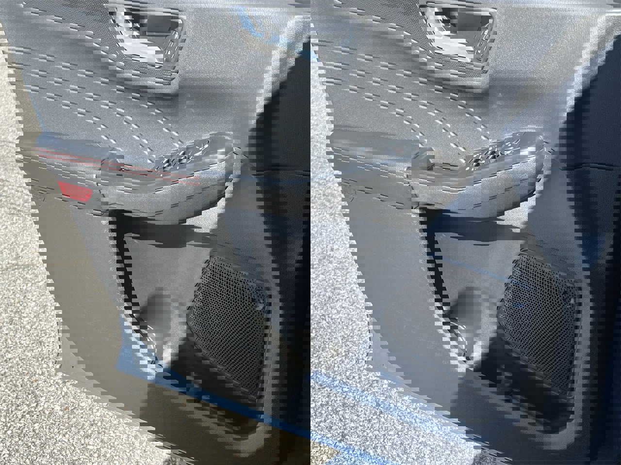 New 2025 Ford Escape ST-Line w/ Tech Pack #1 image 17