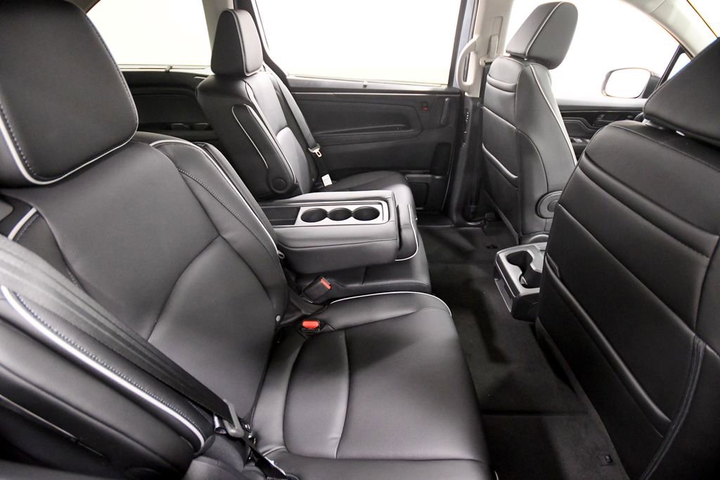 New 2026 Honda Odyssey Touring image 13