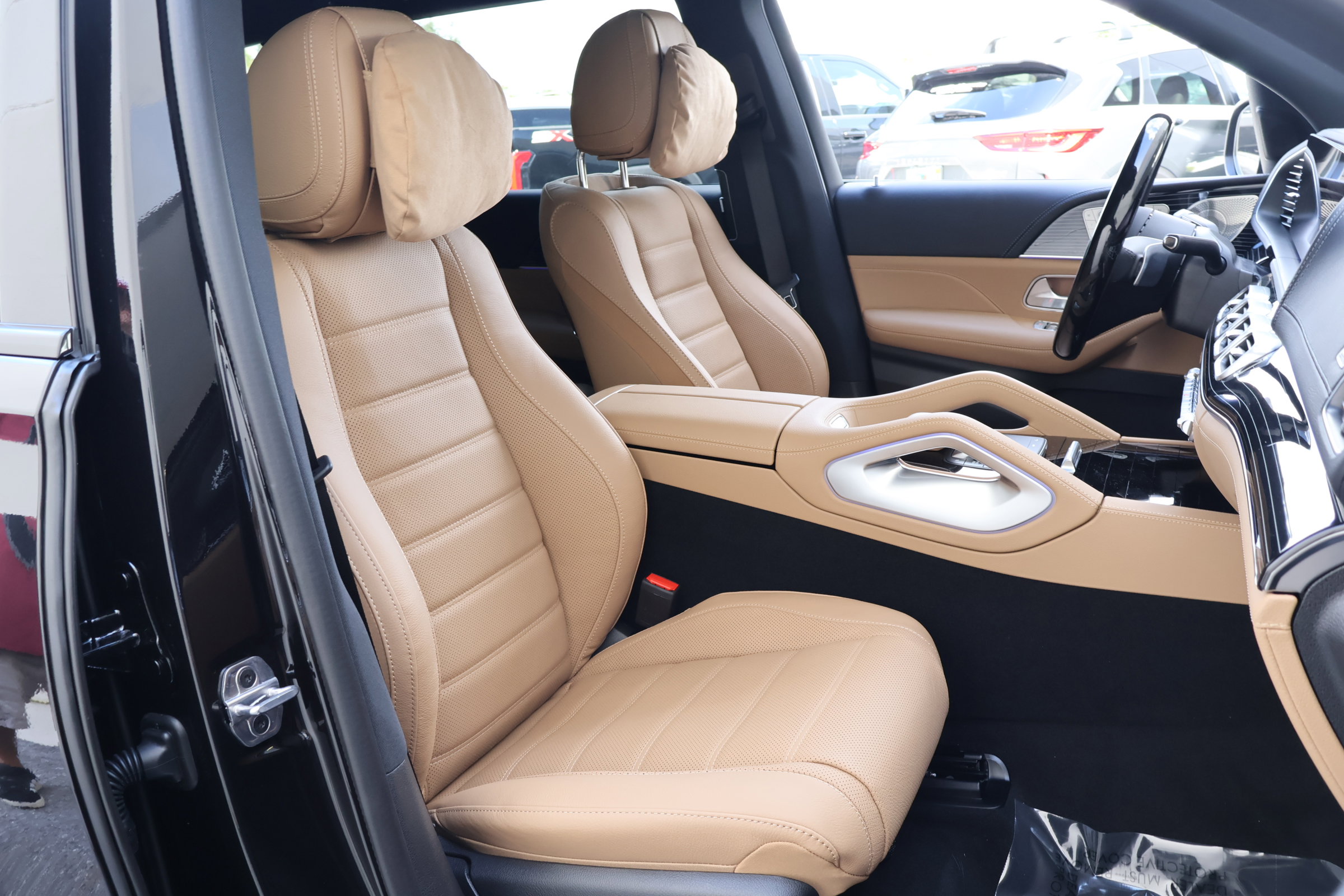New 2026 Mercedes-Benz GLS 580 4MATIC image 26