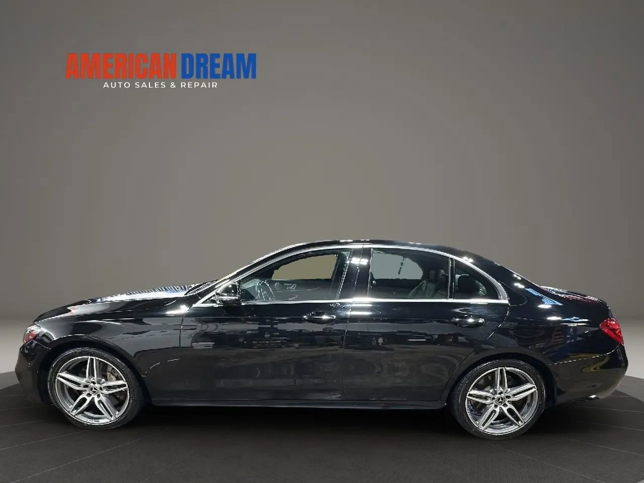 Used 2020 Mercedes-Benz E 450 4MATIC Sedan image 2