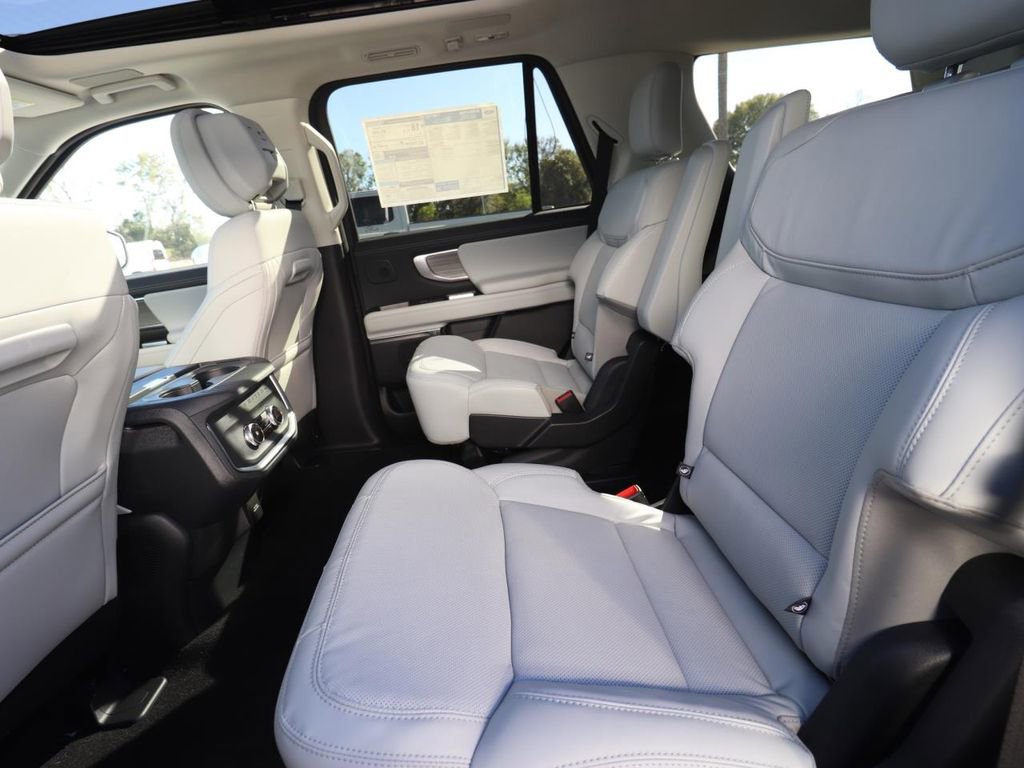 New 2026 Ford Expedition Platinum w/ Driver's Package image 14