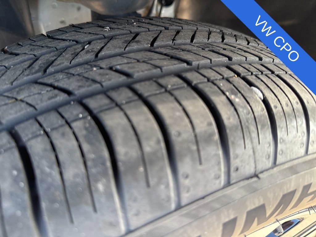 Used 2025 Volkswagen Taos SE AWD/4WD image 29