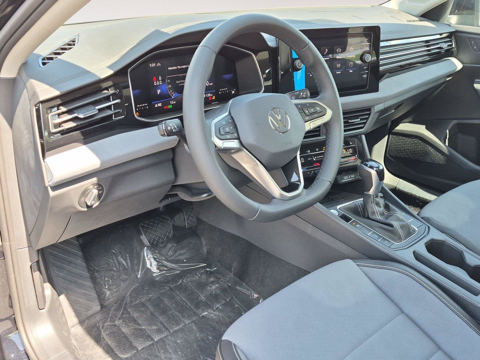 New 2027 Volkswagen Jetta SE FWD image 32