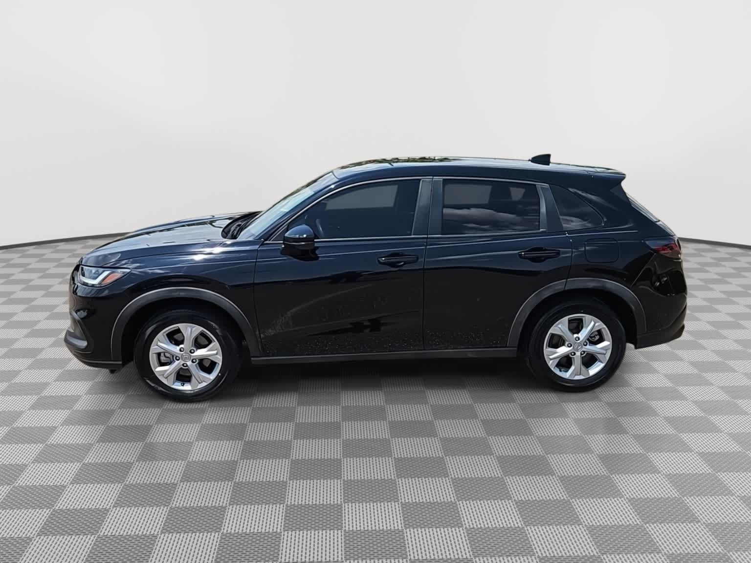 Used 2023 Honda HR-V LX image 5