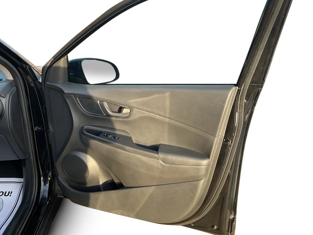 Used 2021 Hyundai Kona SEL image 7