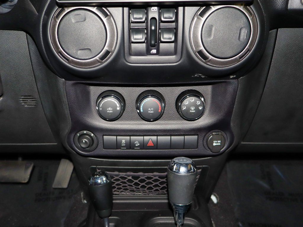 Used 2015 Jeep Wrangler Unlimited Sport w/ Quick Order Package 24S AWD/4WD image 39