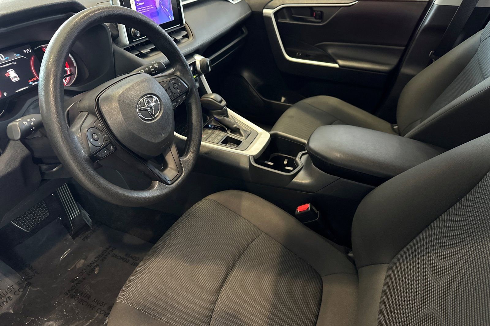 Used 2025 Toyota RAV4 LE image 10