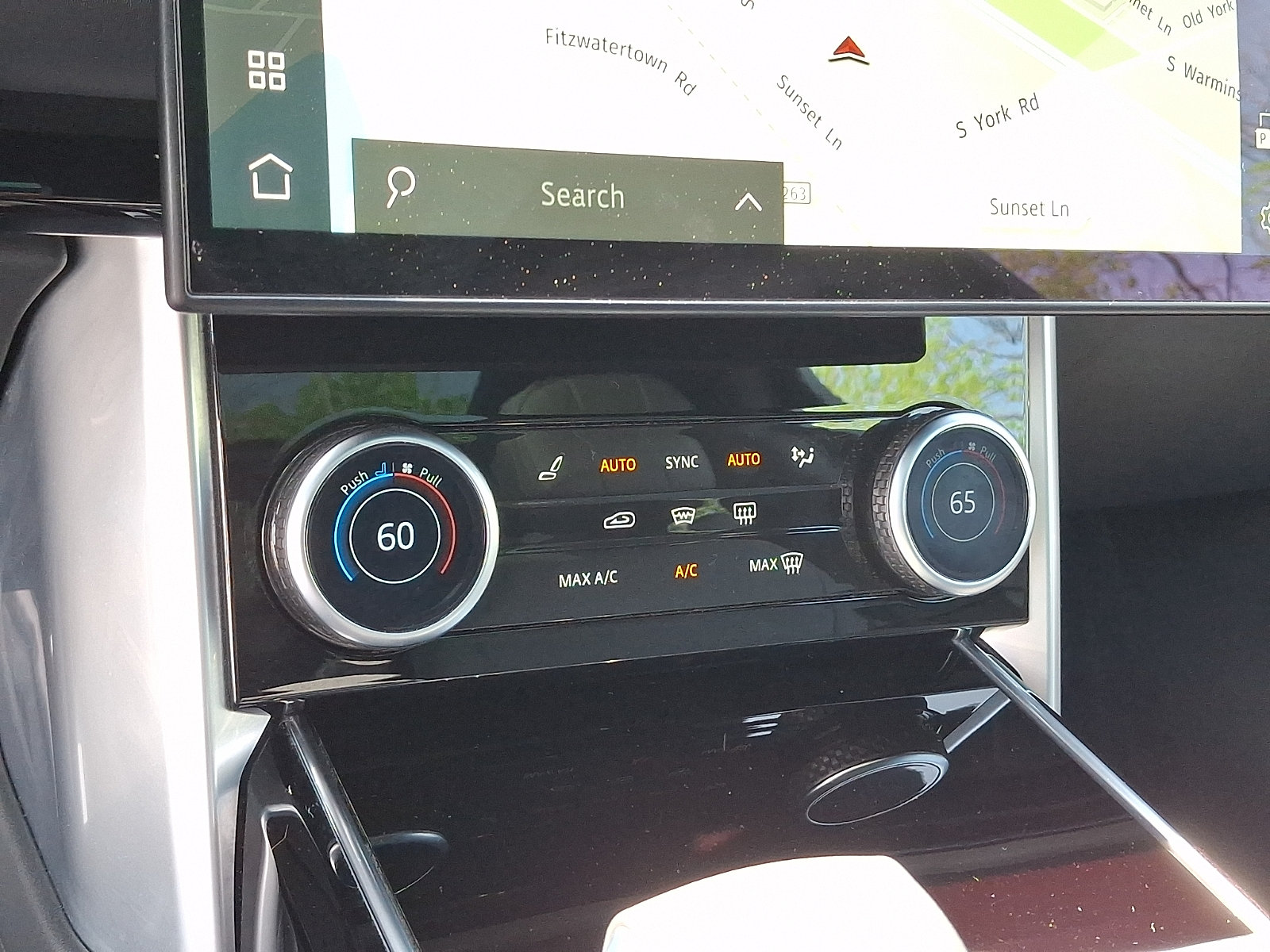 Used 2023 Land Rover Range Rover SE AWD/4WD image 14