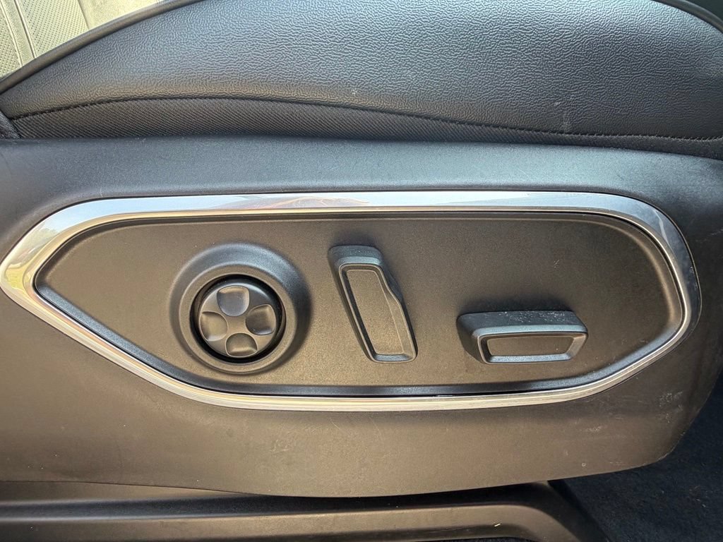 Used 2023 Jeep Wagoneer L 4WD w/ Premium Group I image 49