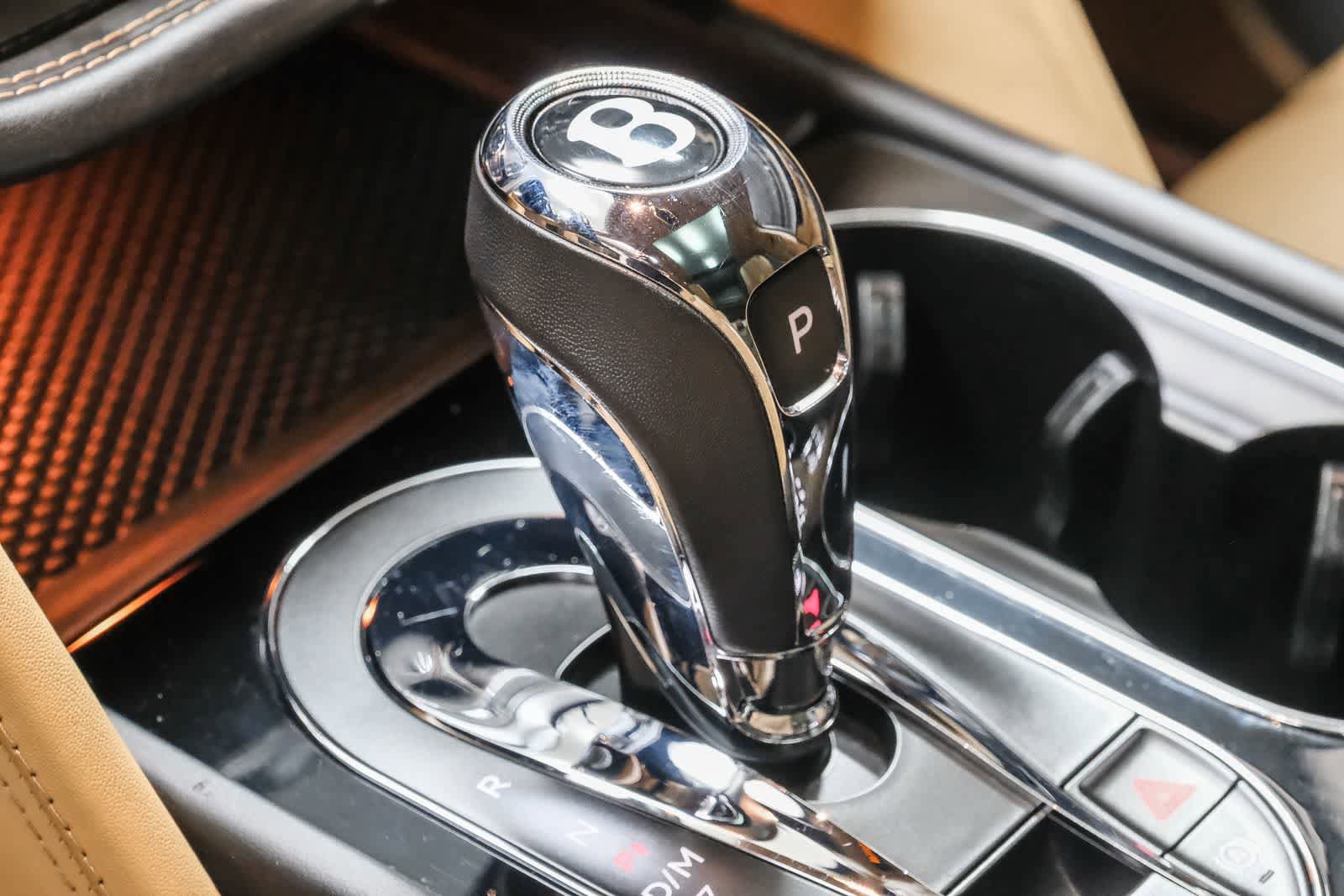 Used 2018 Bentley Bentayga AWD/4WD image 25