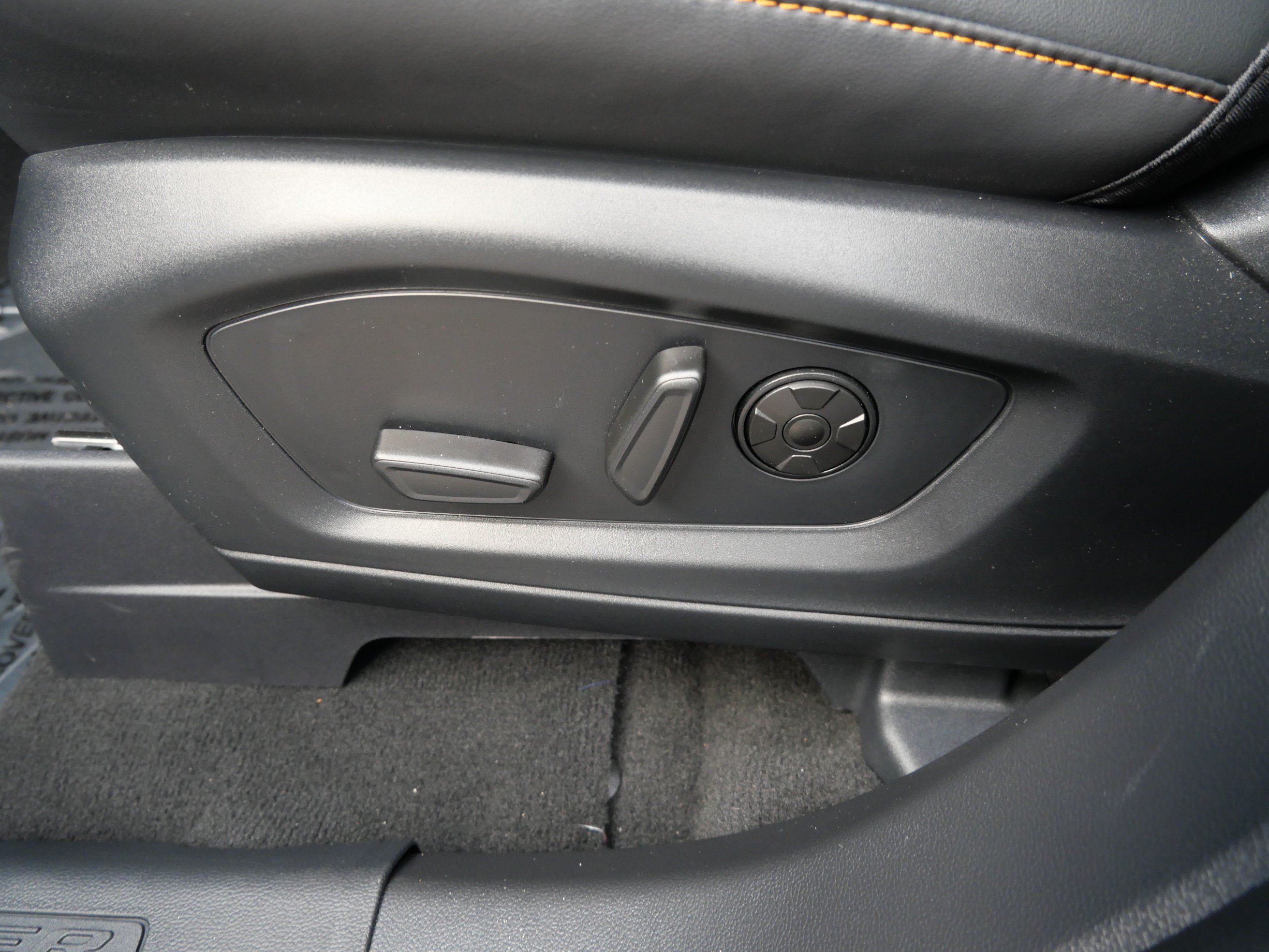 Used 2026 Ford Explorer Tremor w/ Tremor Ultimate Package AWD/4WD image 19