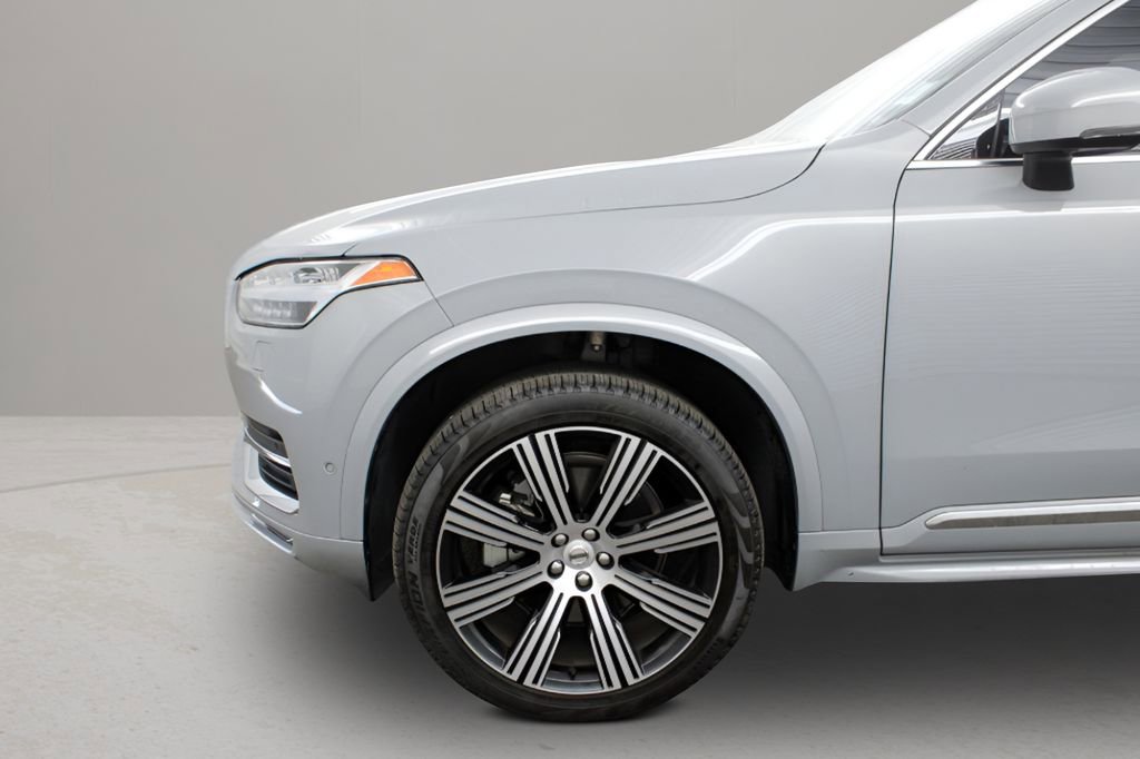 Certified 2025 Volvo XC90 B6 Plus image 10