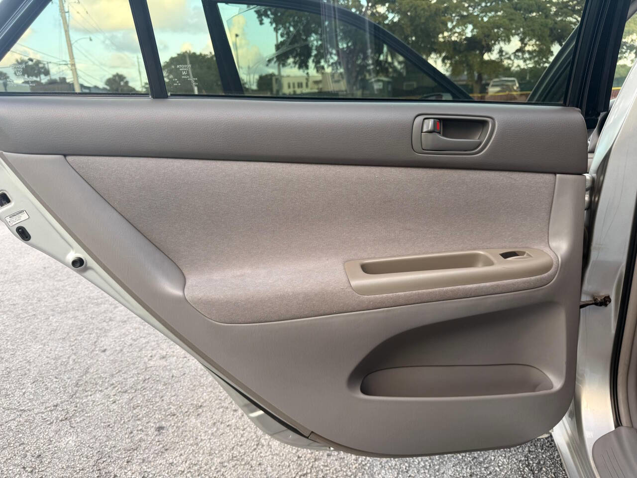 Used 2004 Toyota Camry LE FWD image 14