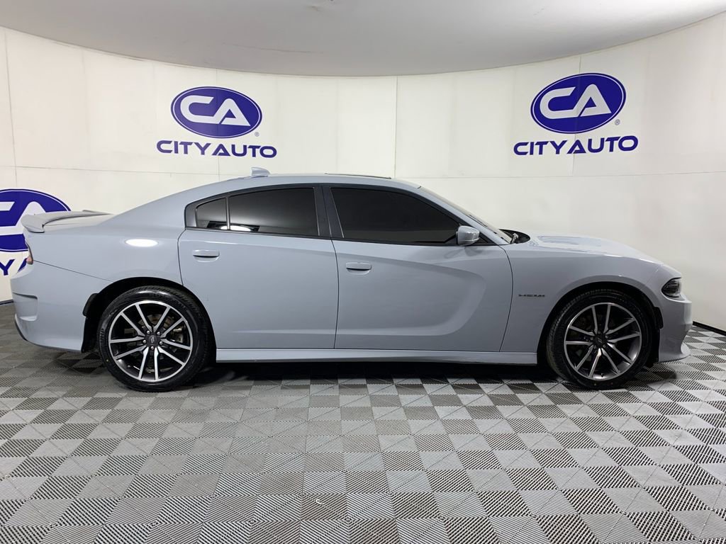 Used 2022 Dodge Charger R/T w/ Plus Group RWD image 2