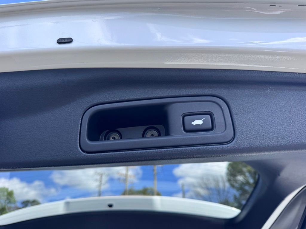 Used 2022 Honda Pilot Black Edition image 45