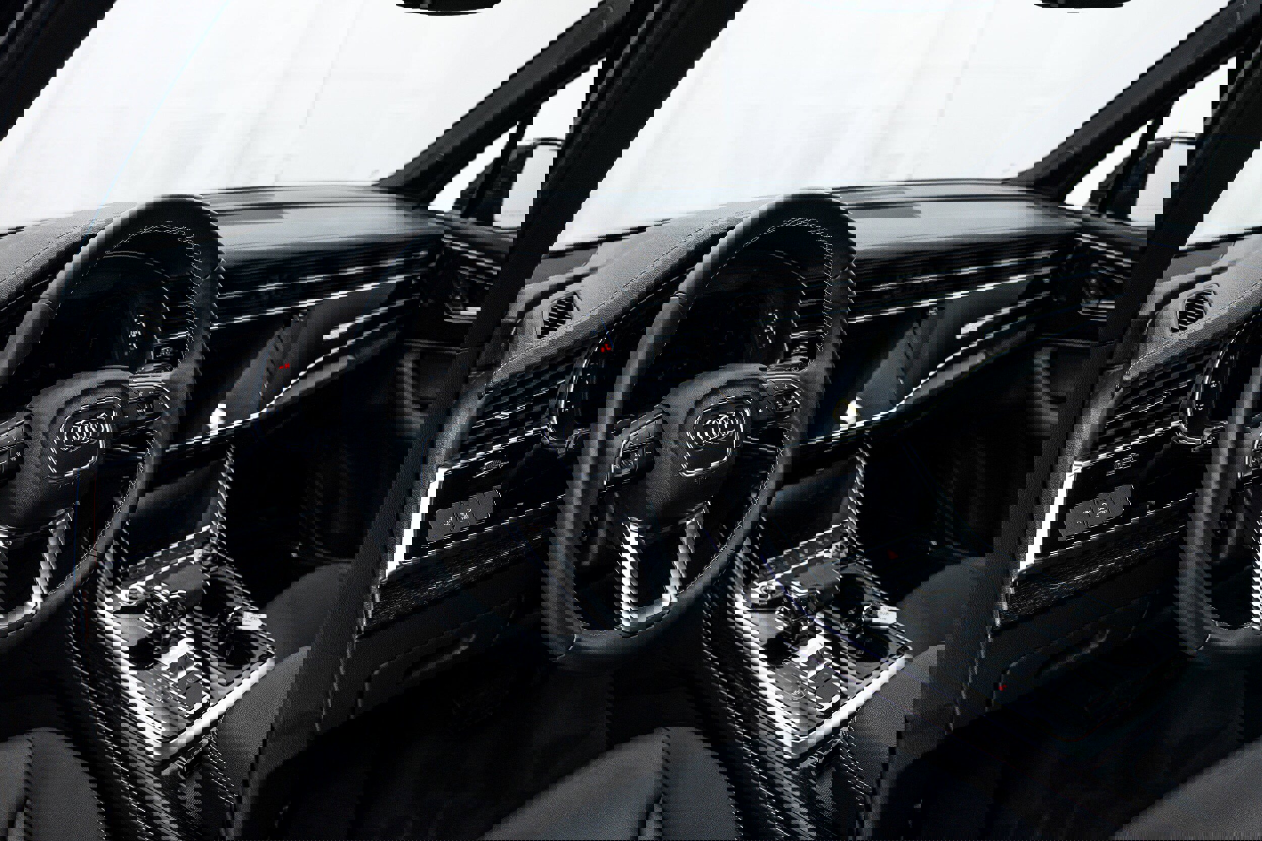 Certified 2025 Audi Q7 2.0T Premium w/ Convenience Plus Package image 8