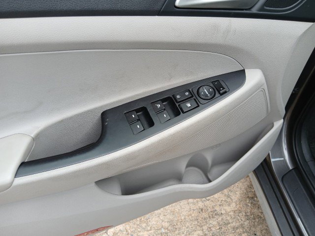 Used 2020 Hyundai Tucson SEL w/ Cargo Package image 9