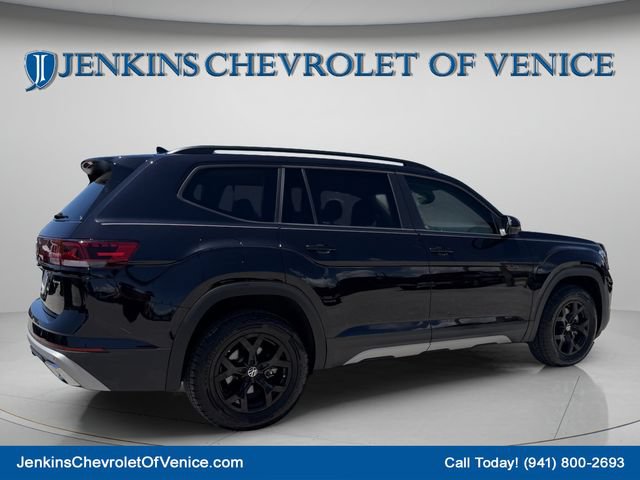 Used 2024 Volkswagen Atlas Peak Edition SEL AWD/4WD image 5