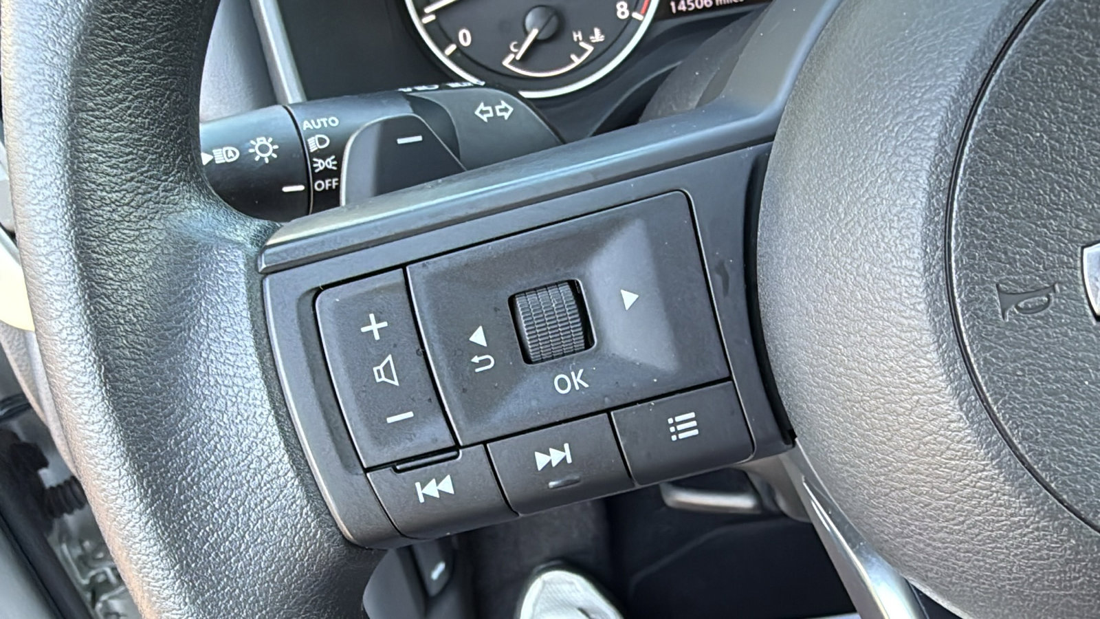 Certified 2024 Nissan Rogue SV AWD/4WD image 10