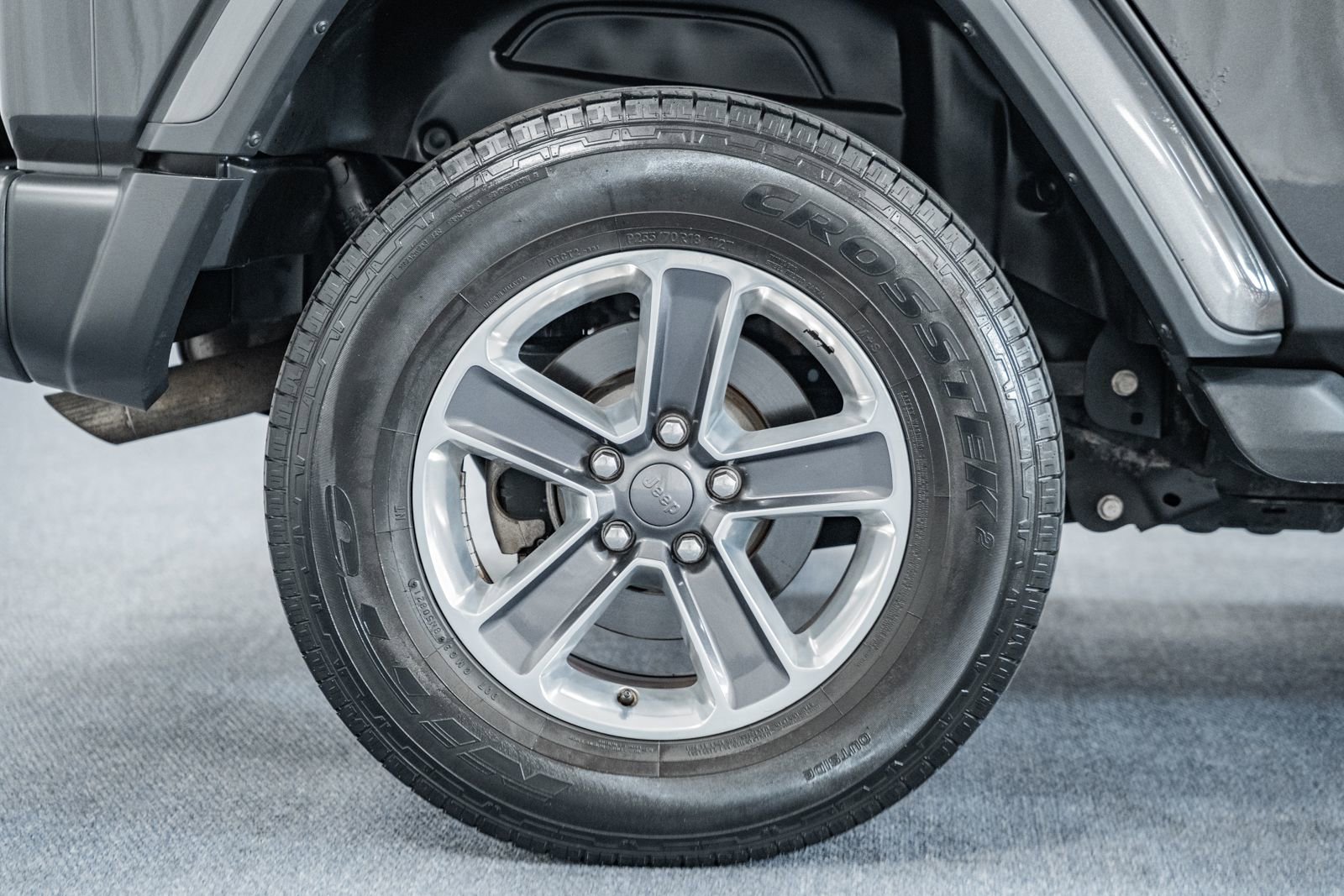 Used 2018 Jeep Wrangler Unlimited Sahara image 17