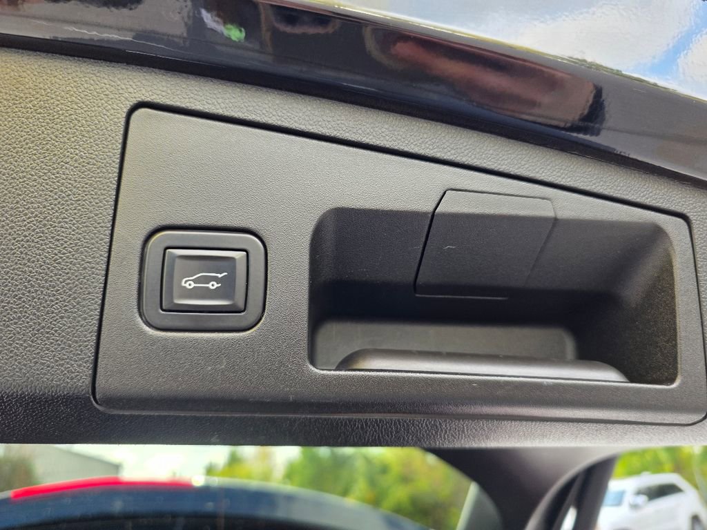 Used 2019 Cadillac XT4 Premium Luxury image 40