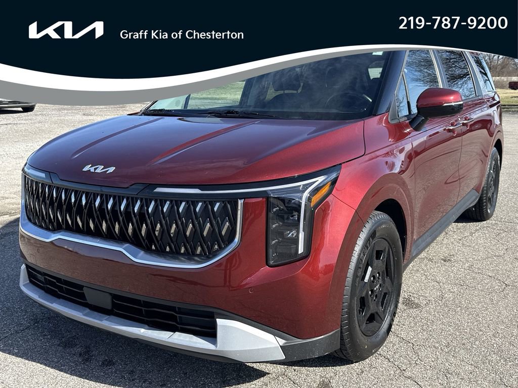 Used 2025 Kia Carnival image 1