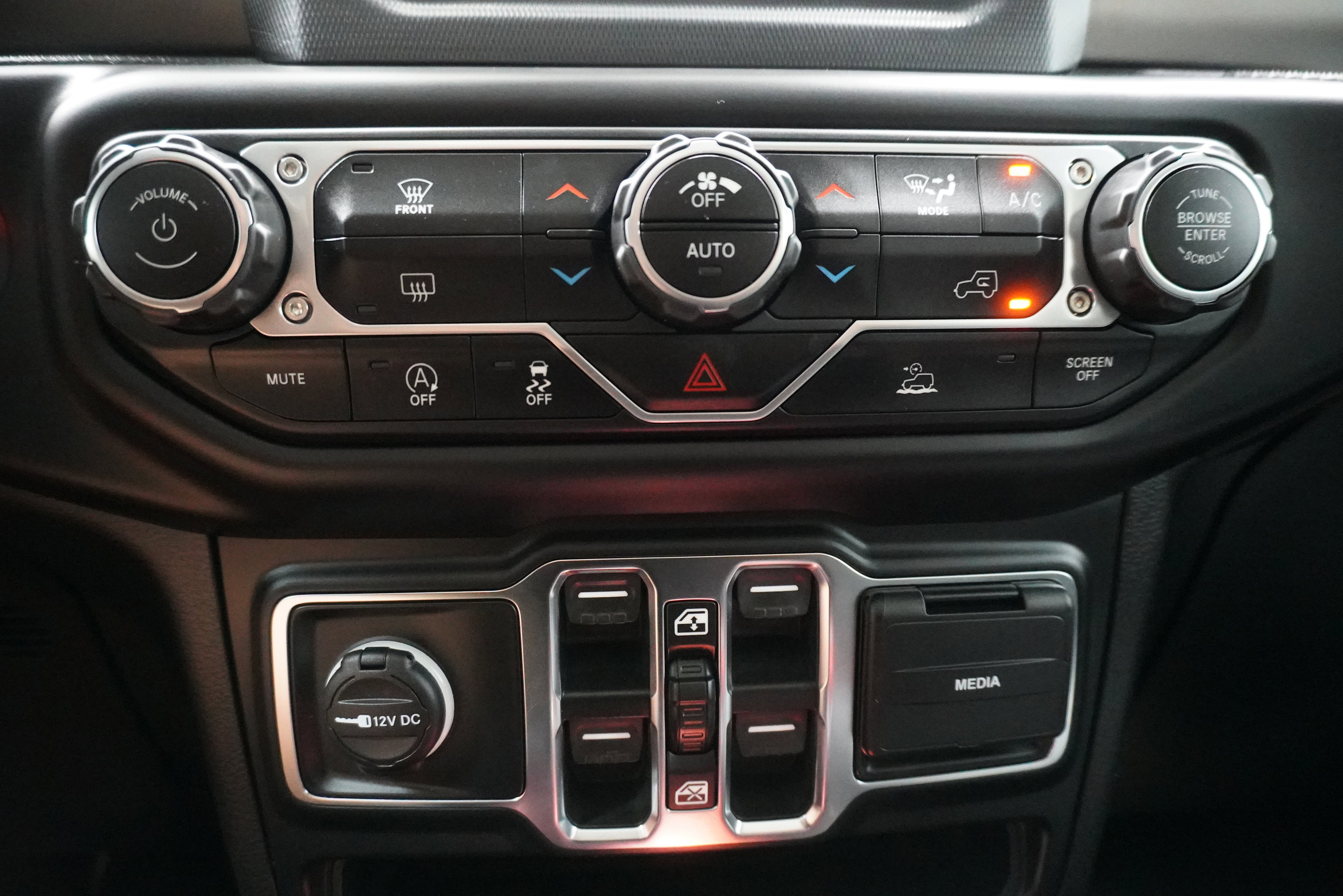 Used 2021 Jeep Gladiator Sport image 21