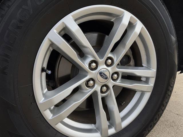 Certified 2022 Ford Explorer XLT w/ Equipment Group 202A image 11