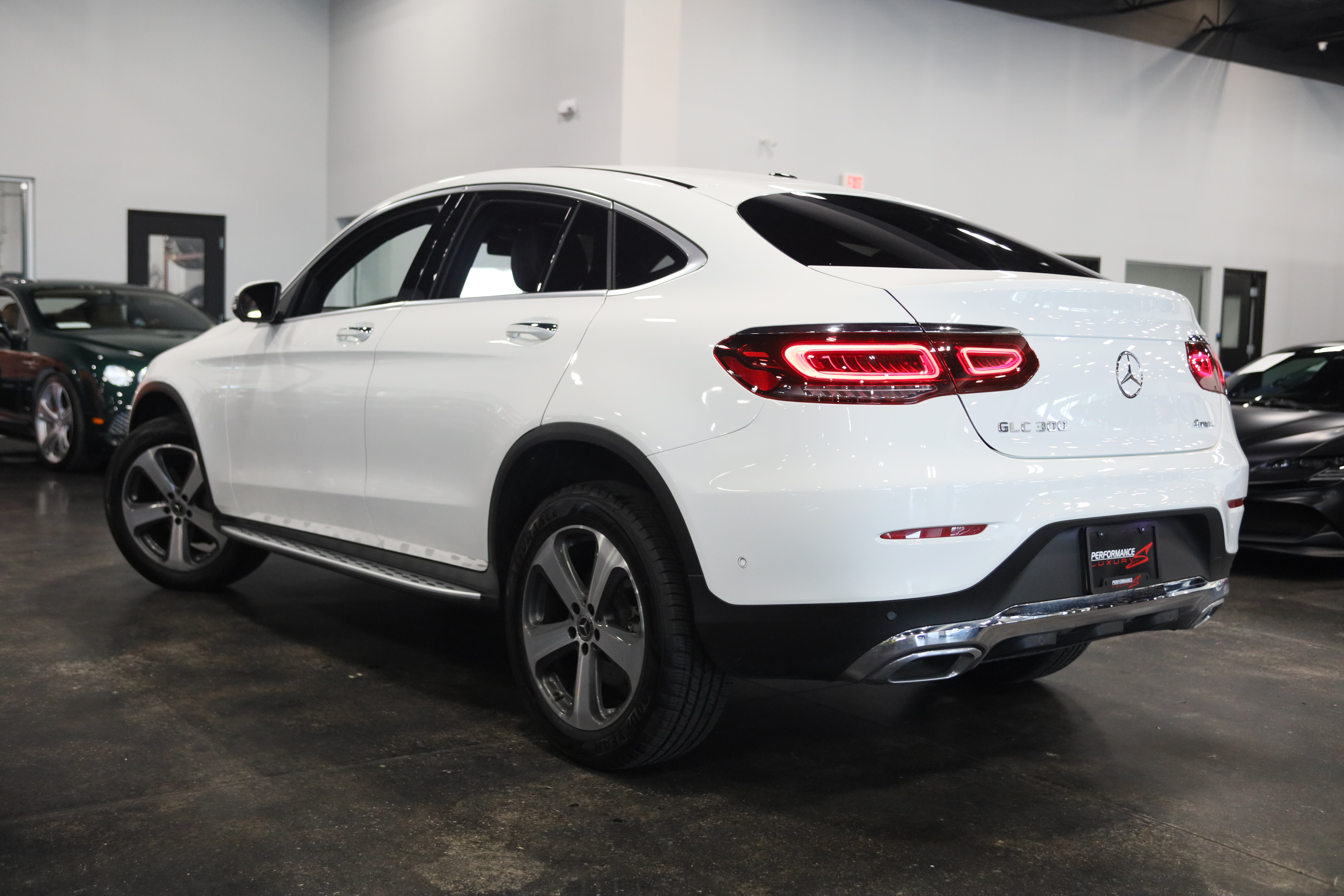 Used 2023 Mercedes-Benz GLC 300 4MATIC Coupe image 4