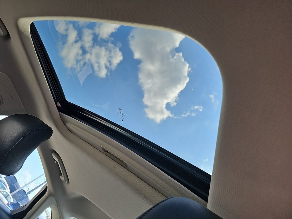 Used 2019 Ford Fusion Titanium image 28