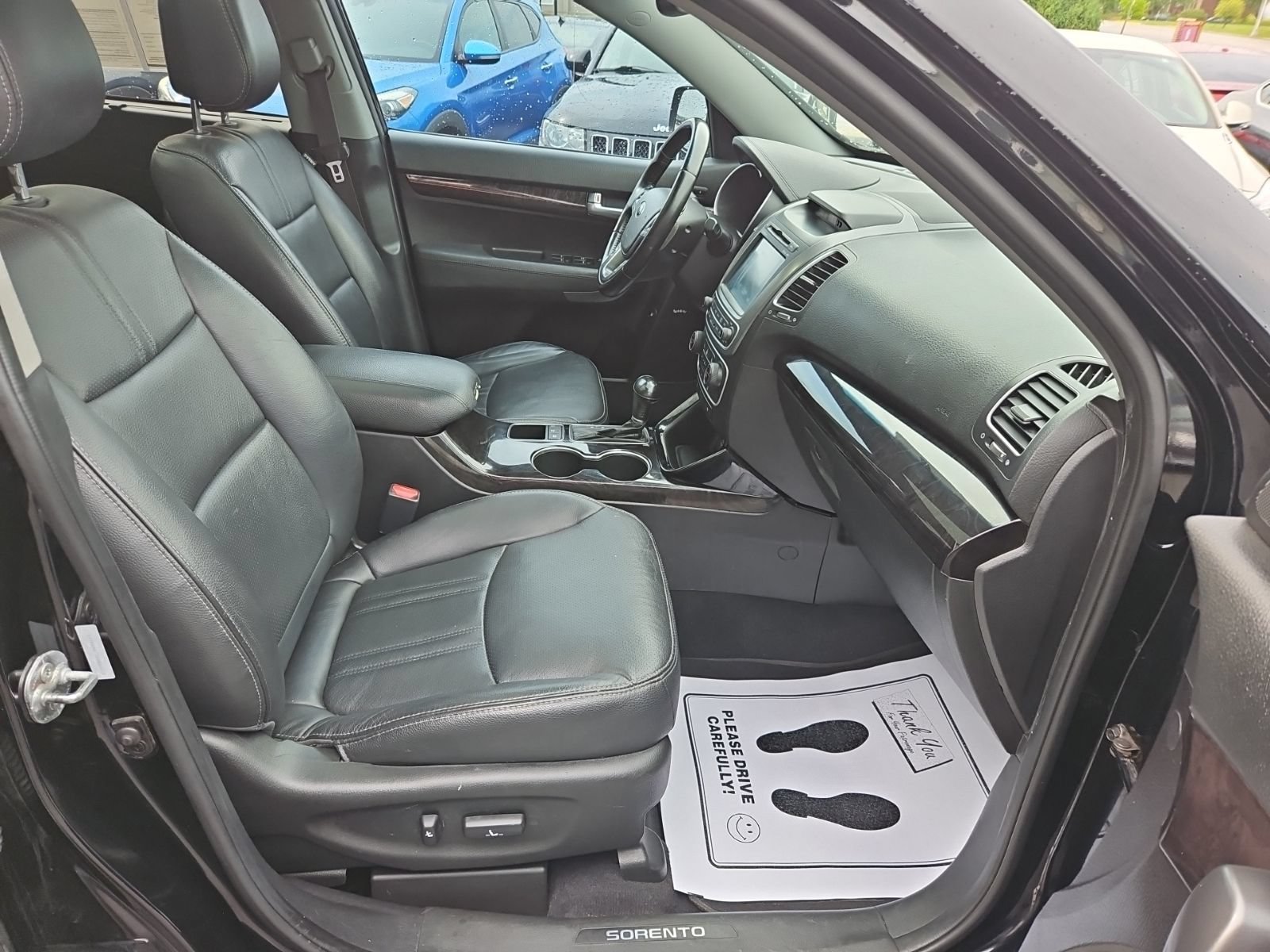 Used 2014 Kia Sorento SX w/ 3rd Row Package FWD image 27