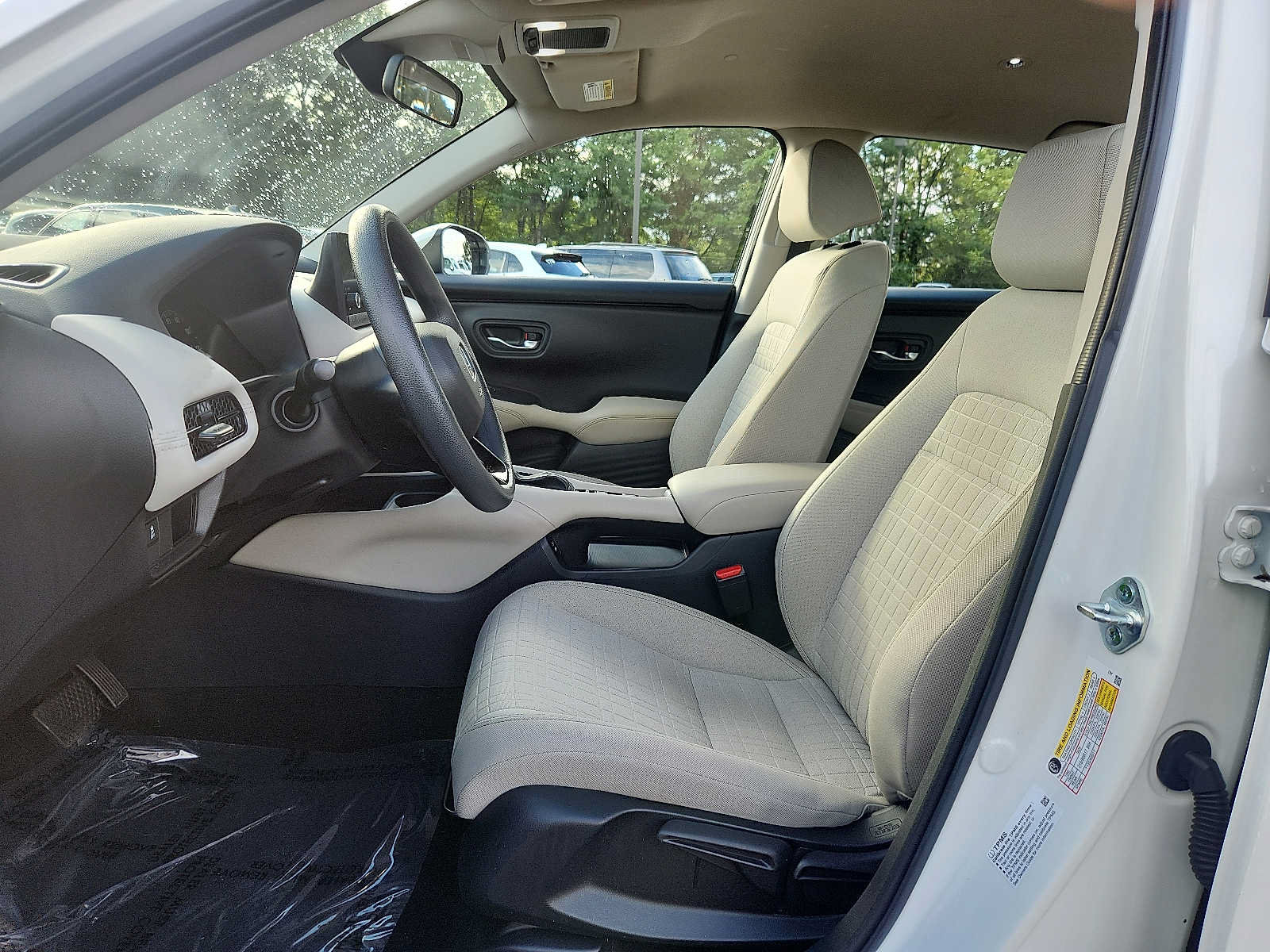 Certified 2024 Honda HR-V LX image 13